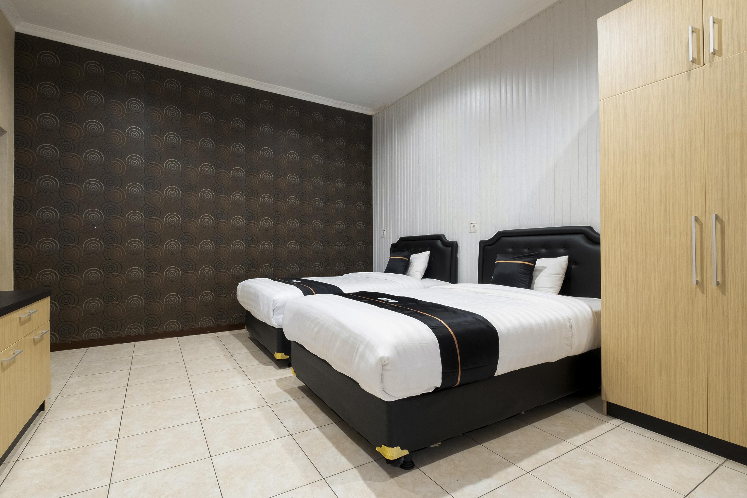 Hotel Oyo 2469 Sutomo 2*